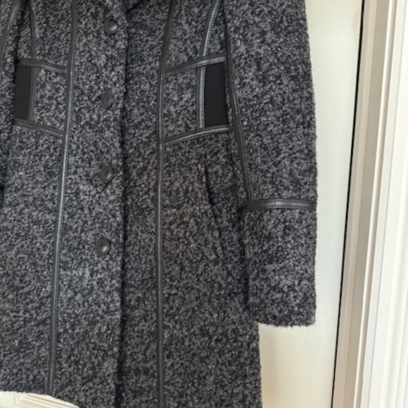 Elegant mid season coat - Picture 4 of 8